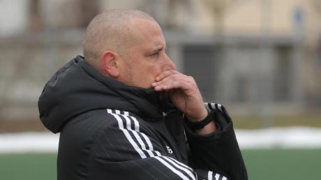 Ihn plagen einige Personalsorgen vor dem Spiel gegen Königsbrunn: FCS-Trainer Alex Bartl. 