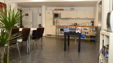 Dieses Bild zeigt den Gemeinschaftsraum mit Küche im neuen Turnerheim. Zudem gibt es 28 Schlafplätze.  	