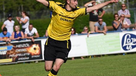 Möchte auch im heutigen entscheidenden Relegationsmatch gegen den TSV Firnhaberau jubeln: Untermaxfelds Top-Torjäger Michael Beck, der zuletzt gegen den SC Mühlried den Treffer zum 3:0-Endstand markierte.  	