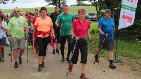 Die Teilnehmer des Aktivlaufs in Otting waren fünf beziehungsweise sieben Kilometer unterwegs. 	