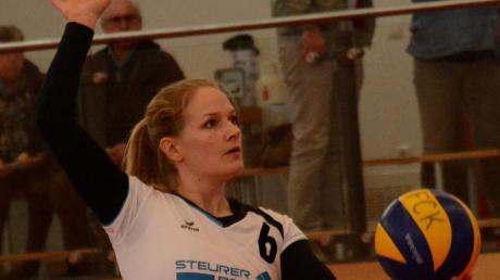 Aufschlag zu zwei Sonntagspartien in eigener Halle. Die Volleyballerinnen des FC Kleinaitingen (hier Marina Gerum) wollen ihre Siegesserie fortsetzen. 