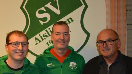 Neuer Coach beim Kreisklassisten SV Aislingen (von links): Abteilungsleiter Stefan Uhl, Trainer Robert Walch, Abteilungsleiter Benno Sailer. 