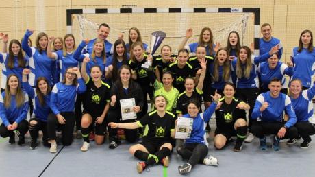 Zum zweiten Mal gewannen die Frauen des SC Biberbach das eigene Turnier um den Rathaus-Apotheken-Cup. 	