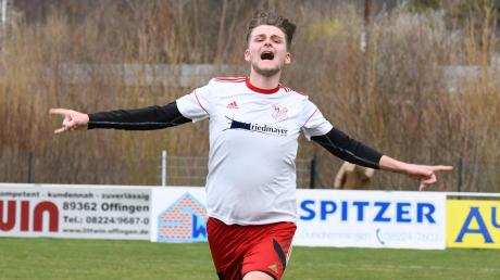 Im Heimspiel gegen Ziemetshausen bejubelte der Offinger Luca Dirr seinen bisher einzigen Saisontreffer. In beiden Partien der Frühjahrsrunde blieb seine Mannschaft erfolglos. Die Gegner waren der Tabellenzweite und der Tabellendritte. Jetzt fordert der TSV Offingen Spitzenreiter FC Günzburg. 	