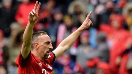 Franck Ribéry könnte dem Fachmagazin "Kicker" zufolge nach England wechseln. 