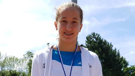 Katharina Marb schwamm dreimal zum Sieg bei den oberbayerischen Jahrgangsmeisterschaften. 	
