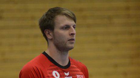 Vom Außenangreifer zum Trainer: Fabian Gumpp ist der neue Mann auf der Kommandobrücke der Friedberger Volleyballer. Er trainiert zusätzlich auch noch die Drittligadamen des SV Mauerstetten.  	 	