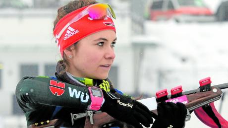 Marina Sauter im Dezember vor zwei Jahren beim IBU-Junior-Cup in Ridnaun/Südtirol. Jetzt nimmt die sympathische junge Bächingerin auch bei den Erwachsenen die Qualifikation für den IBU-Cup ins Visier. 	 	
