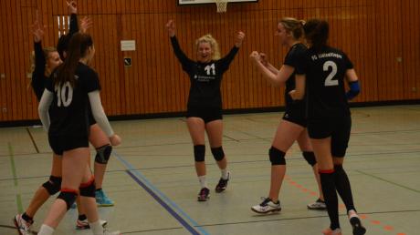 Die Kleinaitinger Volleyballerinen besiegten Tiefenbach mit 3:1 Sätzen. 