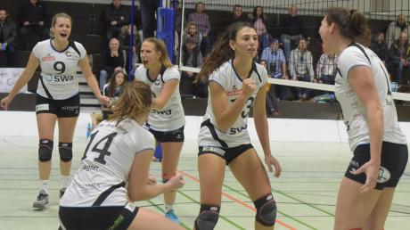 Engagiert gingen die Hochzoller Volleyballerinnen in jedem Spiel zu Werke, doch die Ergebnisse ließen zu wünschen übrig. Am Samstag um 19 Uhr steht in der Zwölf-Apostel-Halle das wegweisende Spiel gegen den TSV Ansbach an.  	