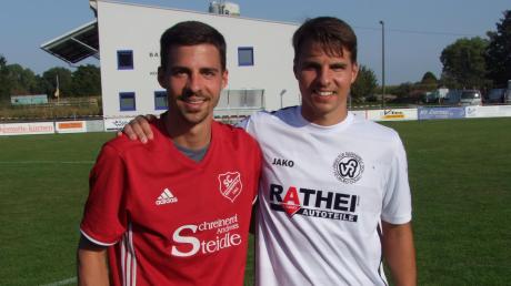 Ungewohntes Zwillings-Duell: Matthias (links/SC Rohrenfels) und Sebastian Stegmeir (rechts/VfR Neuburg II) standen sich zum ersten Mal in ihrer Karriere in einem Punktspiel als Gegner gegenüber. 