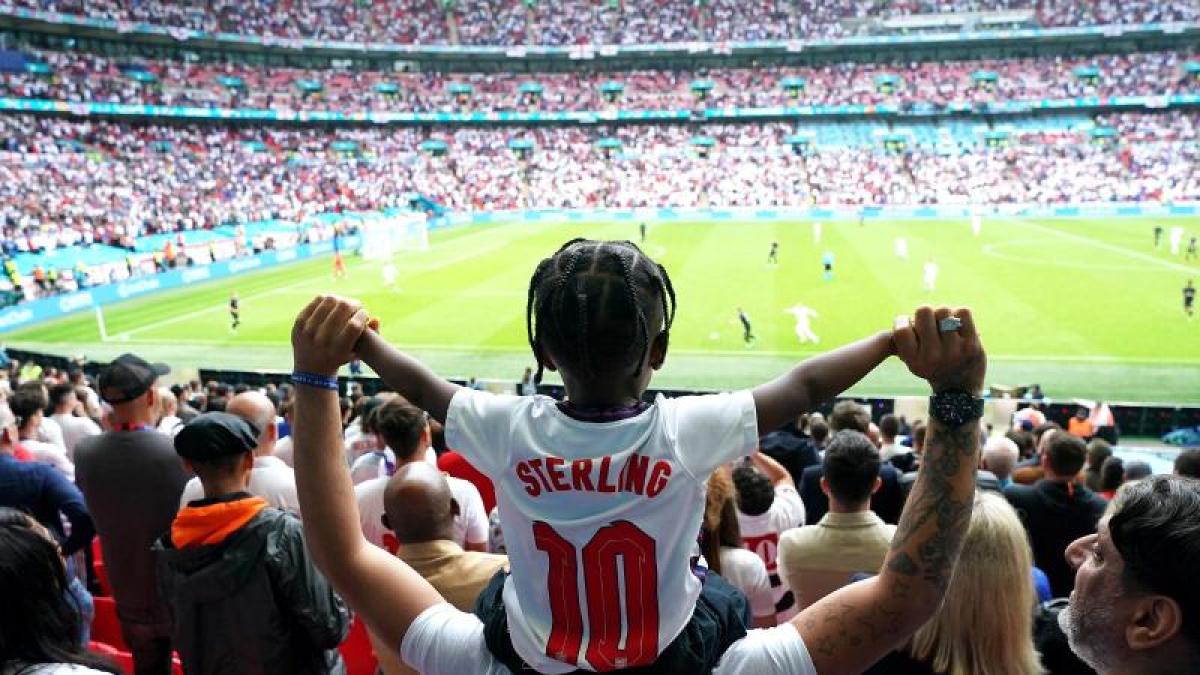 Wembley Stadion Zuschauer and Corona Regeln beim EM Finale 2021 Italien