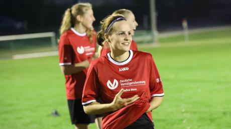 Die Sielenbacher Fußballerinnen müssen in der neuen Saison unter anderem auf Torjägerin Joana Müller verzichten. Deshalb ging der Verein eine Spielgemeinschaft mit Inchenhofen ein.  	