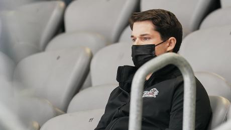Bisher durfte Matt Puempel seinen Panther-Kollegen bei der Arbeit im Curt-Frenzel-Stadion nur zusehen. Am Freitag soll der 28-jährige Kanadier erstmals für den AEV auflaufen. 	
