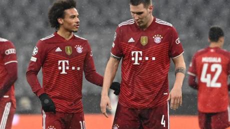 Der FC Bayern München muss auf Niklas Süle (r) verzichten.