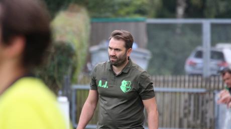 Der FC Stätzling verlängert mit Trainer Andreas Jenik.  	