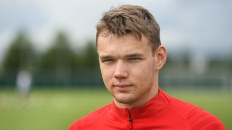 Lasse Günther kam vom FC Bayern zum FC Augsburg und gilt als herausragendes Talent. Aktuell muss er sich in Geduld üben.