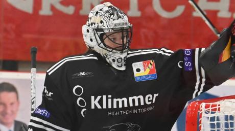 Hat ihre Feuertaufe bei den Eisbären bereits mit Bravour bestanden: Franziska Albi ist die neue Torhüterin des Eishockey-Landesligisten ESV Burgau. 	