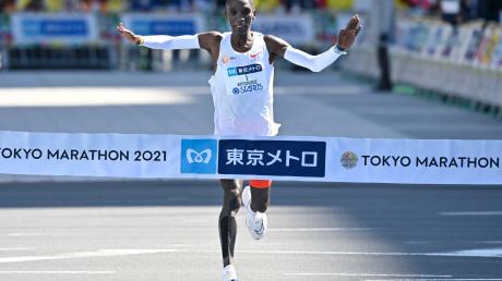 Der Kenianer Eliud Kipchoge gewann den Tokio-Marathon.