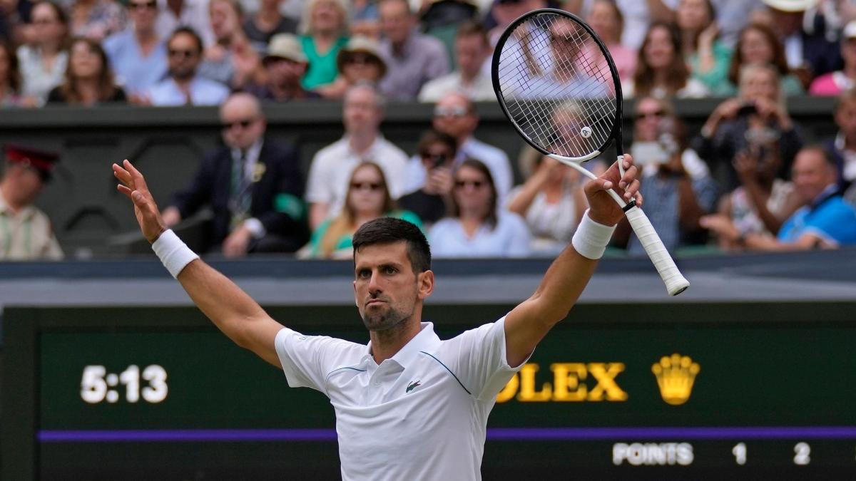 #Wimbledon: Mit Motivationsrede auf Toilette: Djokovic im Halbfinale