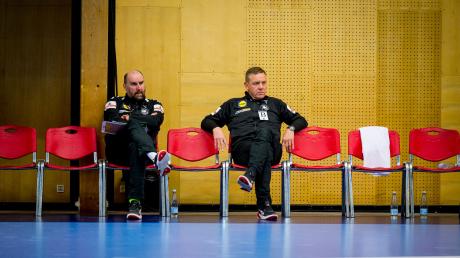 Wo gibt es Tickets für die Handball-WM 23? Alle Infos dazu hier. Im Bild: Bundestrainer Alfred Gislason und Co-Trainer Erik Wudtke (l) der DHB-Mannschaft. 
