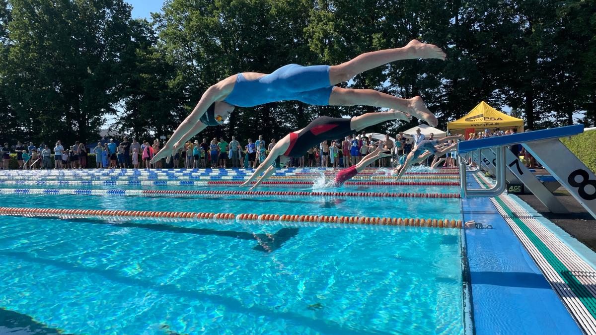 #Schwimmen: Augsburger Schwimmer freuen sich über neue Startblöcke