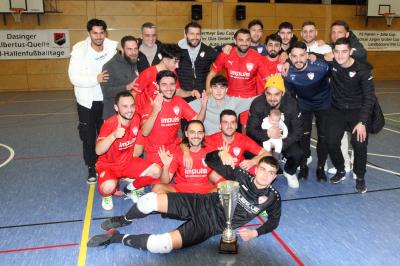 Zweite Mannschaft von Türkspor Augsburg triumphiert beim Hallenfinale