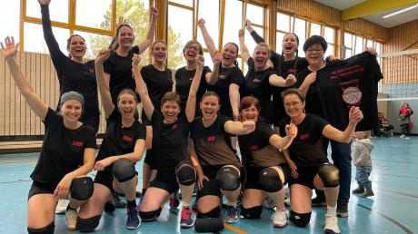 Auf Tabellenplatz zwei beendeten die Volleyball-Frauen des SC Altenmünster die Saison und dürfen jetzt in die Relegation.