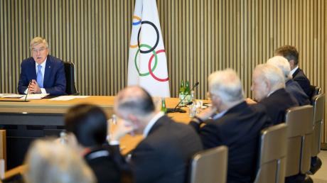 Kritisiert die Reaktionen zur IOC-Empfehlung: IOC-Präsident Thomas Bach (l).