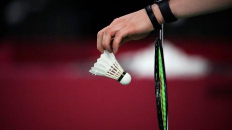 Der Badminton-Weltverband BWF schließt weiterhin russische und belarussische Sportlerinnen und Sportler von seinen Turnieren aus.