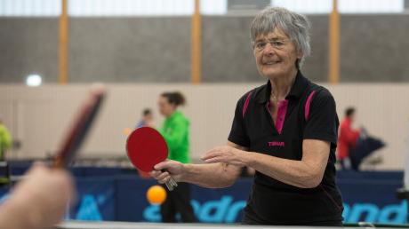 Christl Rupprecht aus Schondorf wurde mit fast 90 Jahren deutsche Meisterin im Tischtennis der Senioren.