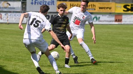 Der TSV Gersthofen (im Bild Enis Turan) durfte gegen Meister Sonthofen nach langer Zeit mal wieder ein Tor bejubeln. 