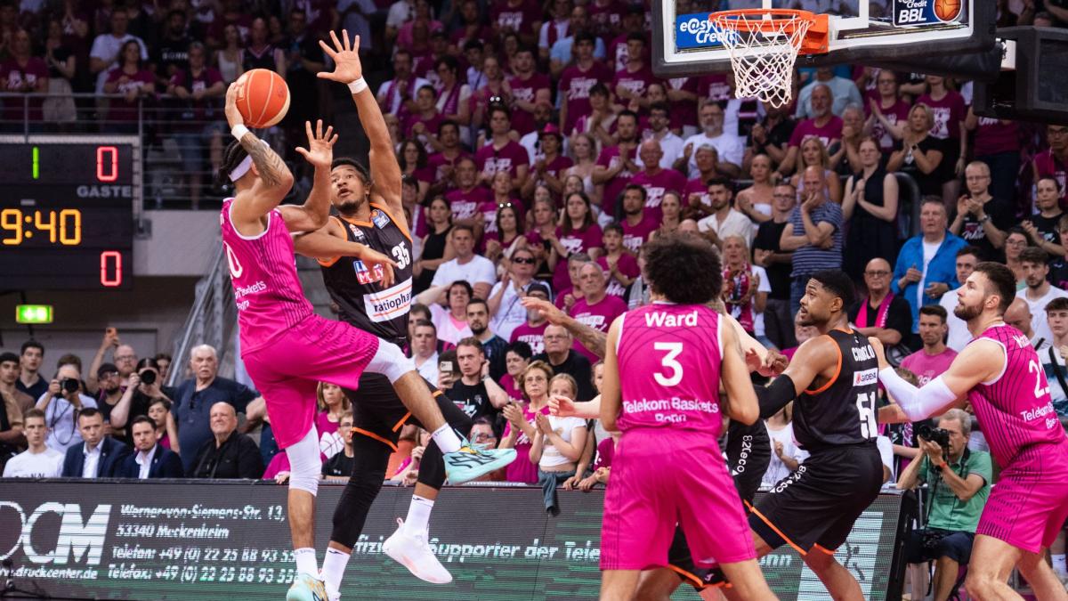 #Basketball-Bundesliga: Kantersieg für Bonn: Finalserie wieder ausgeglichen