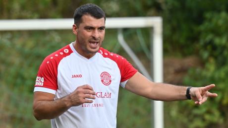 Der 40-jährige Muharrem Özdemir gibt bei Türkiyemspor Krumbach seit dieser Saison die Kommandos. Das Saisonziel heißt Aufstieg.
