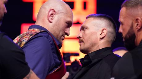 Der Kampf zwischen Tyson Fury (l) und Alexander Usyk soll im Februar in Saudi-Arabien stattfinden.
