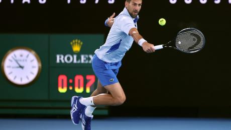 Novak Djokovic hat bei den Australian Open die dritte Runde erreicht.