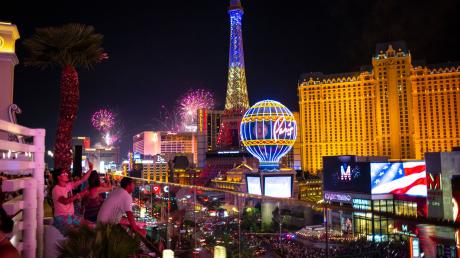 Ein Unbekannter hat Geld vom Konto einem Mann aus Krumbach abgehoben und Karten für Las Vegas gekauft. 