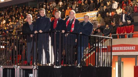 Erinnerungsfoto: (von links) FCI-Vorsitzender Peter Jackwerth, Markus Söder, Alfred Grob, Gerhard Bonschab und Reinhard Brandl. Foto: Jürgen Meyer 