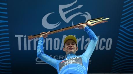 Der Däne Jonas Vingegaard hat die schwere Rundfahrt Tirreno-Adriatico gewonnen.