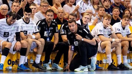 Kiels Trainer Filip Jicha will einen Champions-League-Platz mit seinem Team erreichen.
