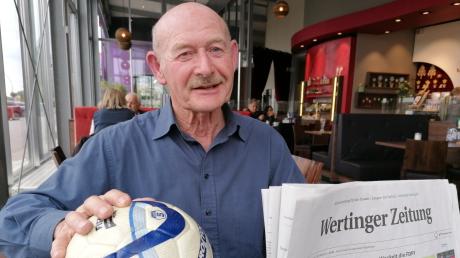 Ohne den Fußball und die tägliche Zeitungslektüre wäre für den ehemaligen Spieler des TSV Wertingen und FC Augsburg, Rudolf Probst, der Alltag mitunter ein wenig langweilig. 