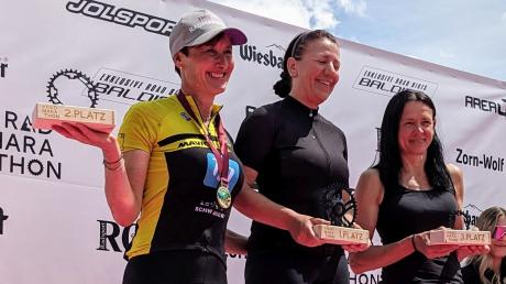 Die Uttingerin Renate Bailer (links) belegte beim Imst Radmarathon den zweiten Platz in der Altersklasse 40+.