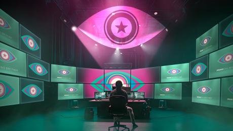 "Promi Big Brother" 2023: Sat.1 sendet live im TV und Stream, Joyn bietet einen 24-h Live-Stream. 