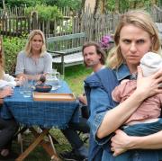 "Lena Lorenz" 2024: Wer sind die Darsteller in Staffel 10? Lena Lorenz (Judith Hoersch, M.) versucht, zwischen zwei Ehepaaren zu vermitteln.