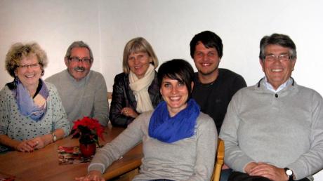 Von links hinten: Bärbel Kießling, Michi Asam, Margit Langer, Kevin Dyck, Helmut Hoff; vorne: Nadine Böglmüller. 