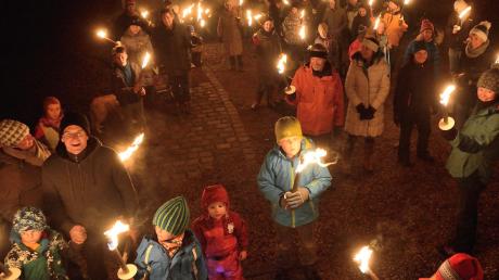 Zum traditionellen Winterfest mit Fackelwanderung hatte der TSV Eresing geladen.  	