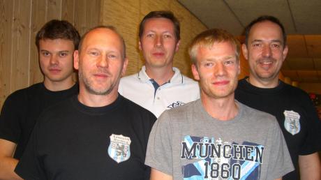 Die Gewinner des Löwenfanclubs: (von links) Lorenz Frank, Jürgen Steiner, Andreas Netzmann, Florian Wanner und Harald Frank. 	