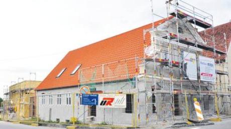 Ein Denkmal verbunden mit einem Neubau, ganz im Sinne der Dorferneuerung, ist das Schillinghaus in Binswangen. 