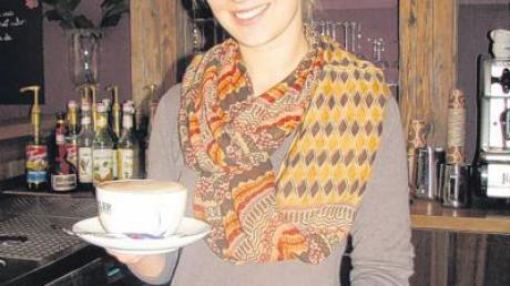 In Isa’s Café und Weinbar schmeckt nicht nur der Espresso. Isabella Wipfler mag vor allem den Cappuccino.