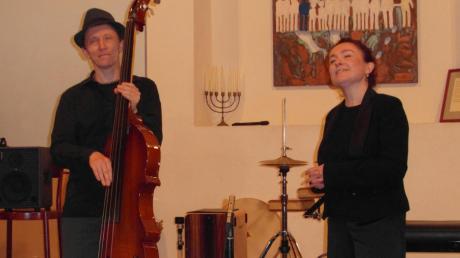Andrea Pancur begeisterte mit Klezmer und gefühlvollen jüdischen Liedern in der Binswanger Synagoge. 